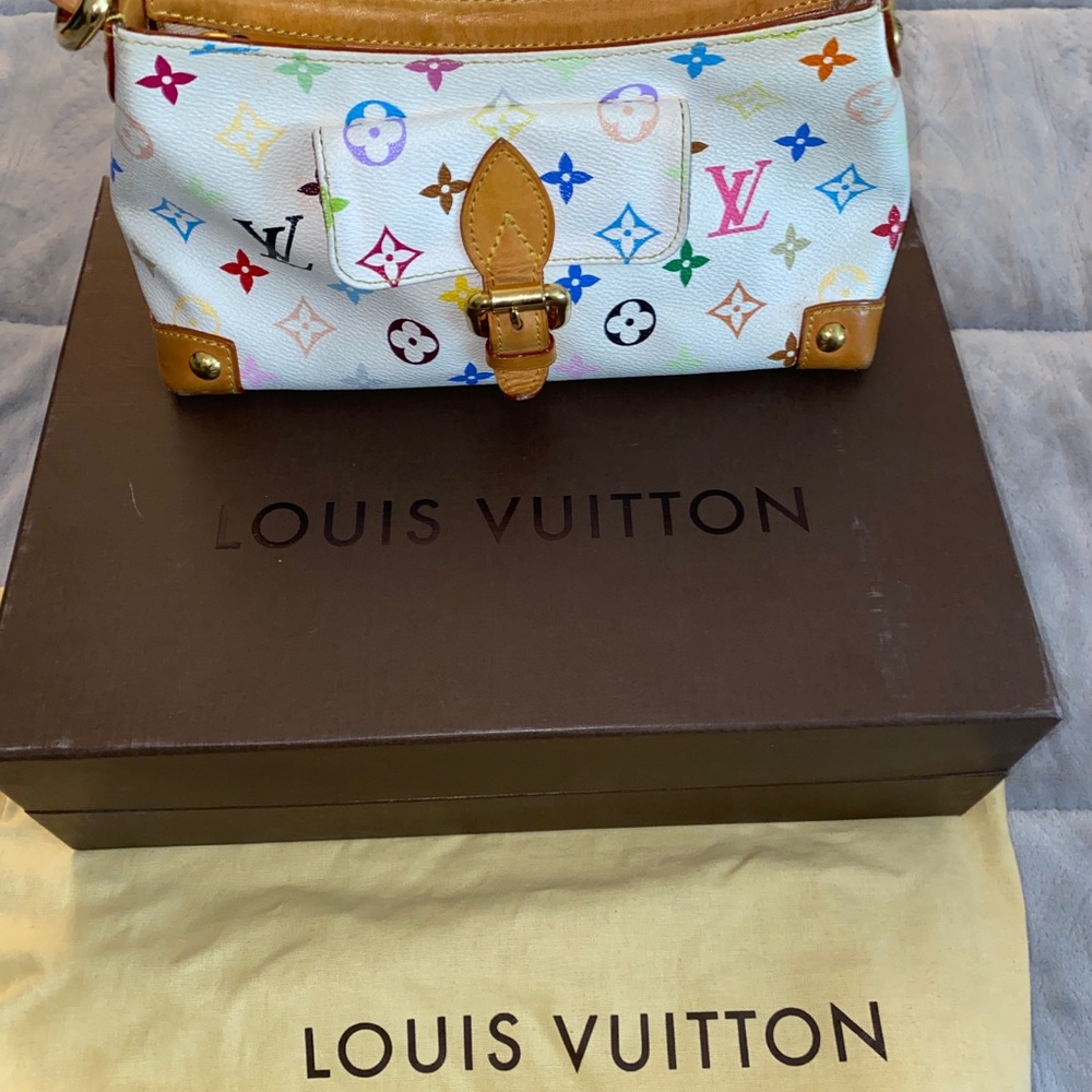 LV purse
